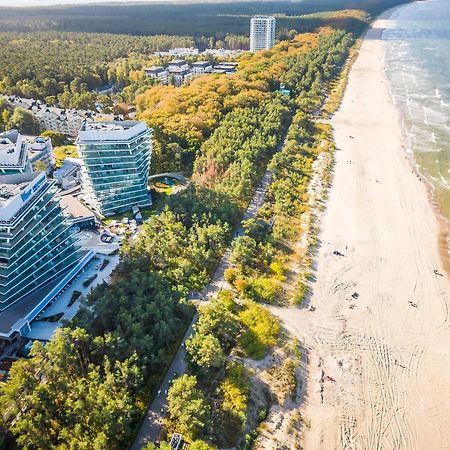 Royal Waves Resort & Spa - Apartment With Parking By Noclegi Renters 미엥지즈드로예 외부 사진