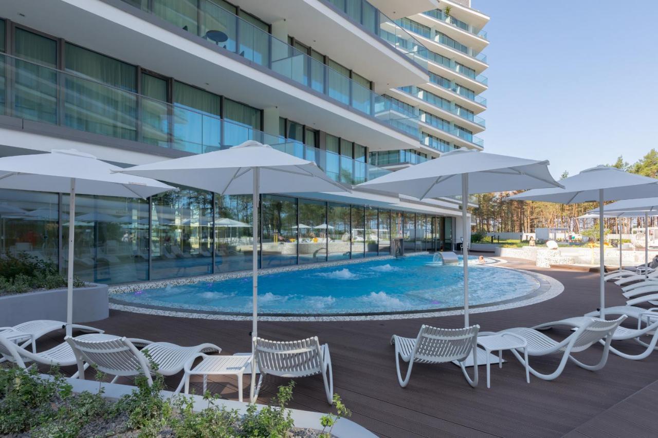 Royal Waves Resort & Spa - Apartment With Parking By Noclegi Renters 미엥지즈드로예 외부 사진