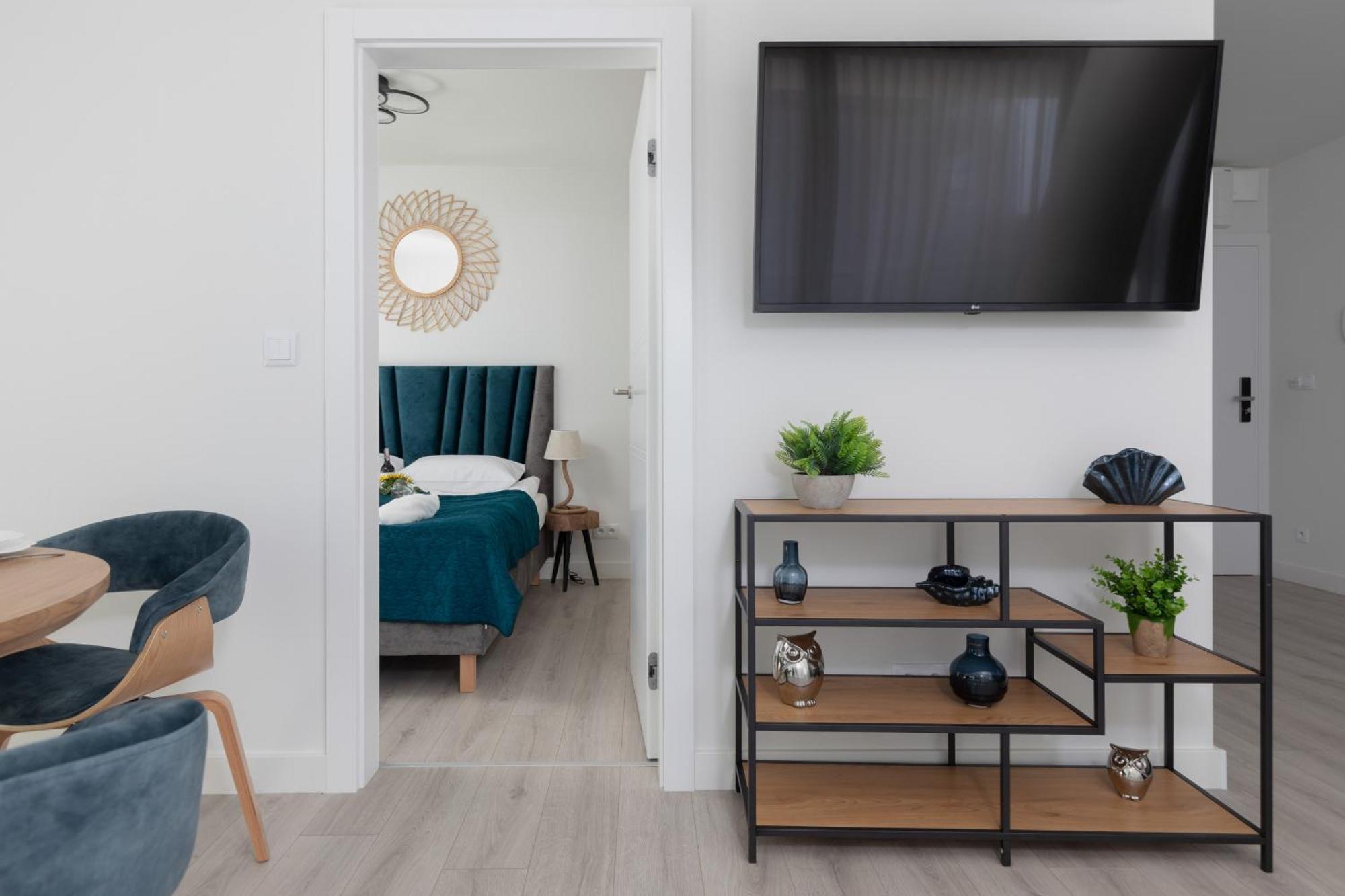Royal Waves Resort & Spa - Apartment With Parking By Noclegi Renters 미엥지즈드로예 외부 사진