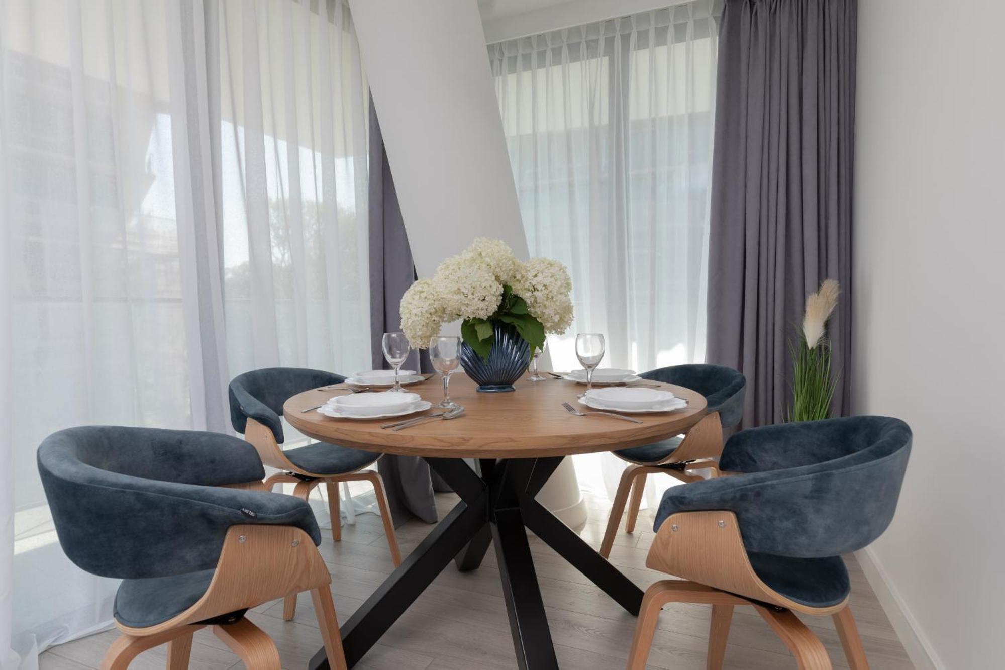 Royal Waves Resort & Spa - Apartment With Parking By Noclegi Renters 미엥지즈드로예 외부 사진